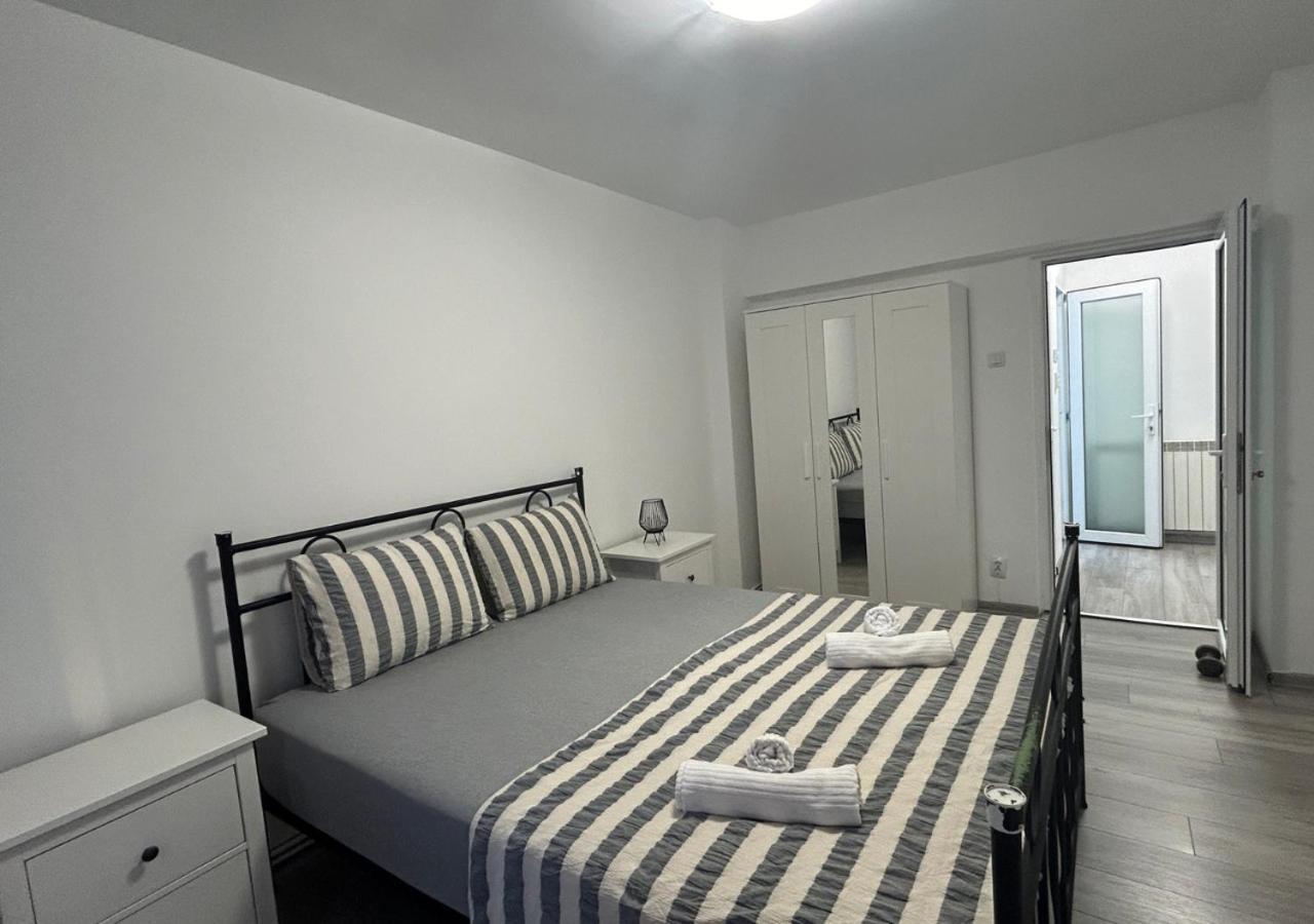 Apartment Sleep And Go - Unirii View Bucharest