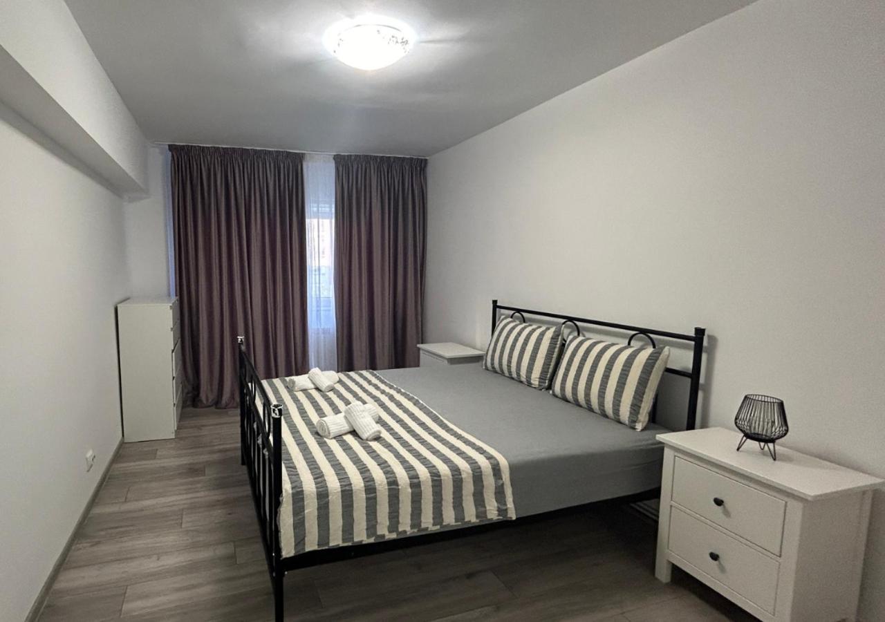 Sleep And Go - Unirii View Apartment